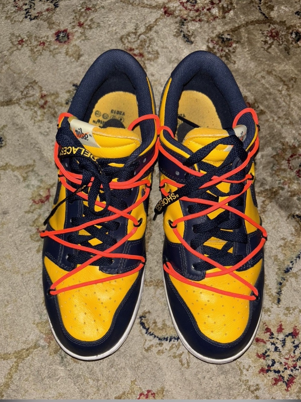 Nike dunk Low-Top Sneakers in Yellow and Navy